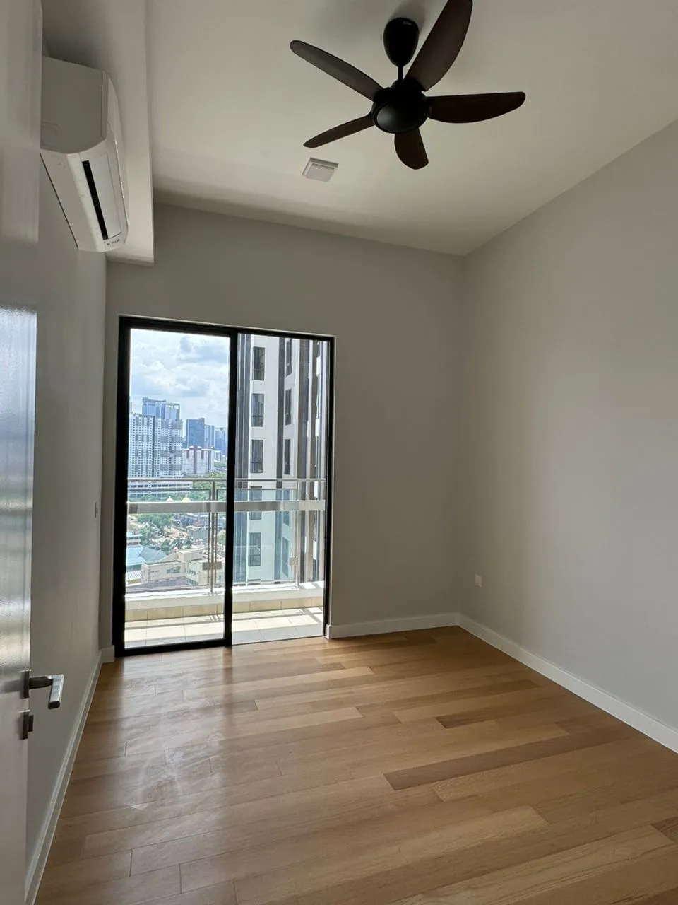 Sentral Suites KL Sentral unit property photo 3