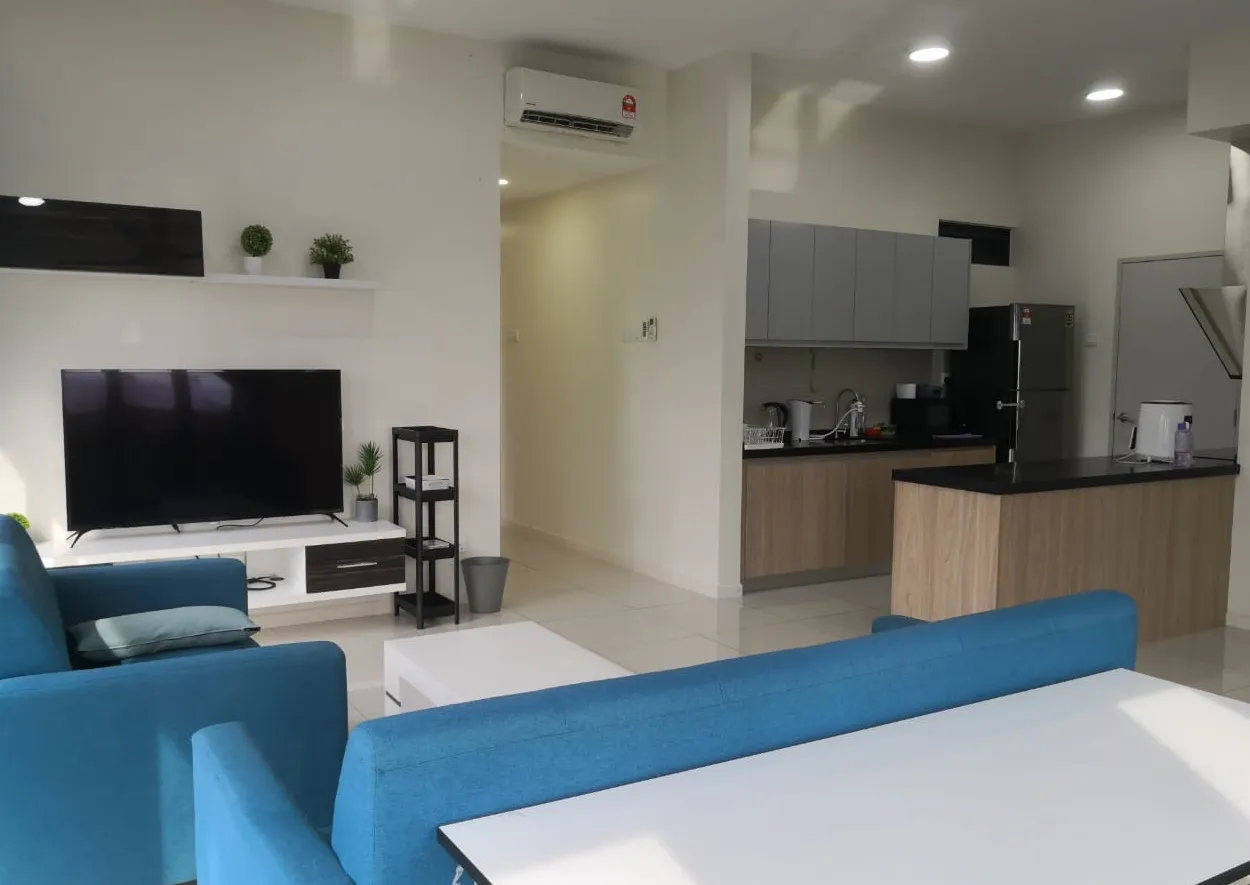 Inwood Residences unit property photo 1