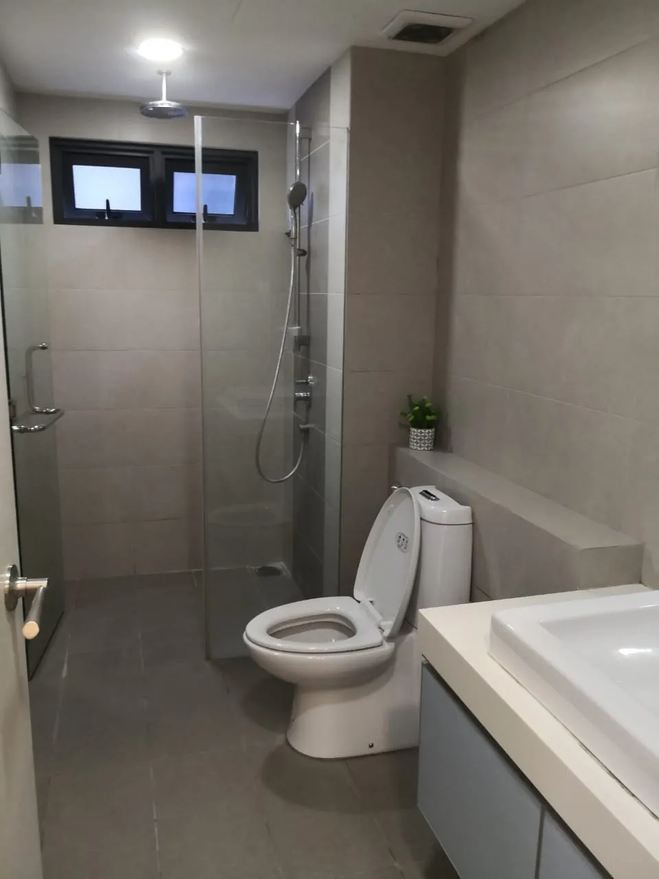 Inwood Residences unit property photo 2