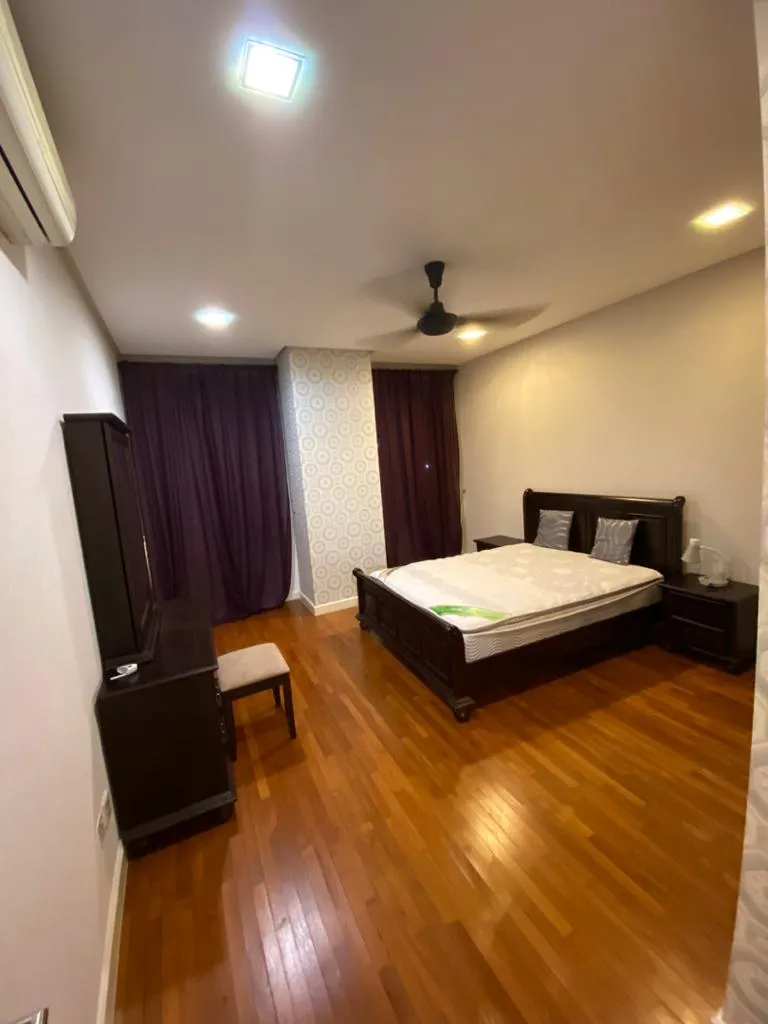 The Capsquare Residences unit property photo 12