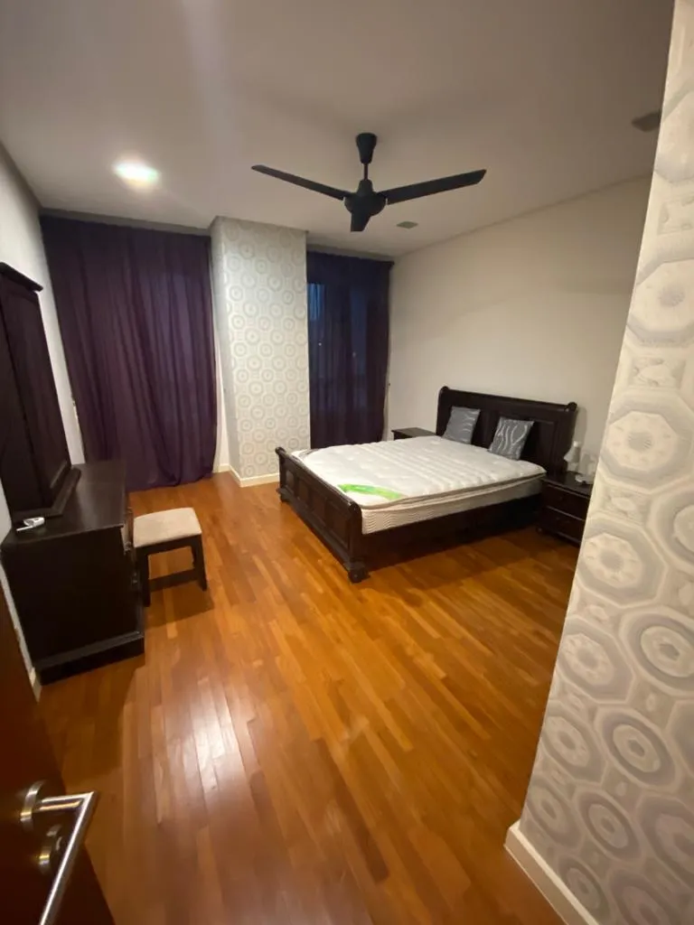 The Capsquare Residences unit property photo 44