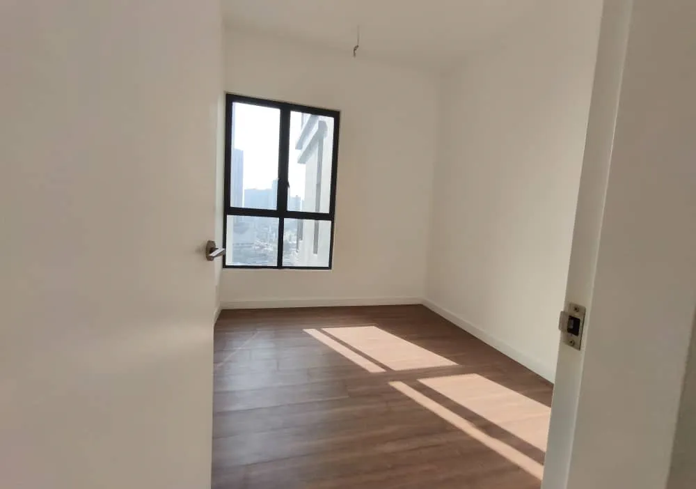 The Legacy OUG unit property photo 3