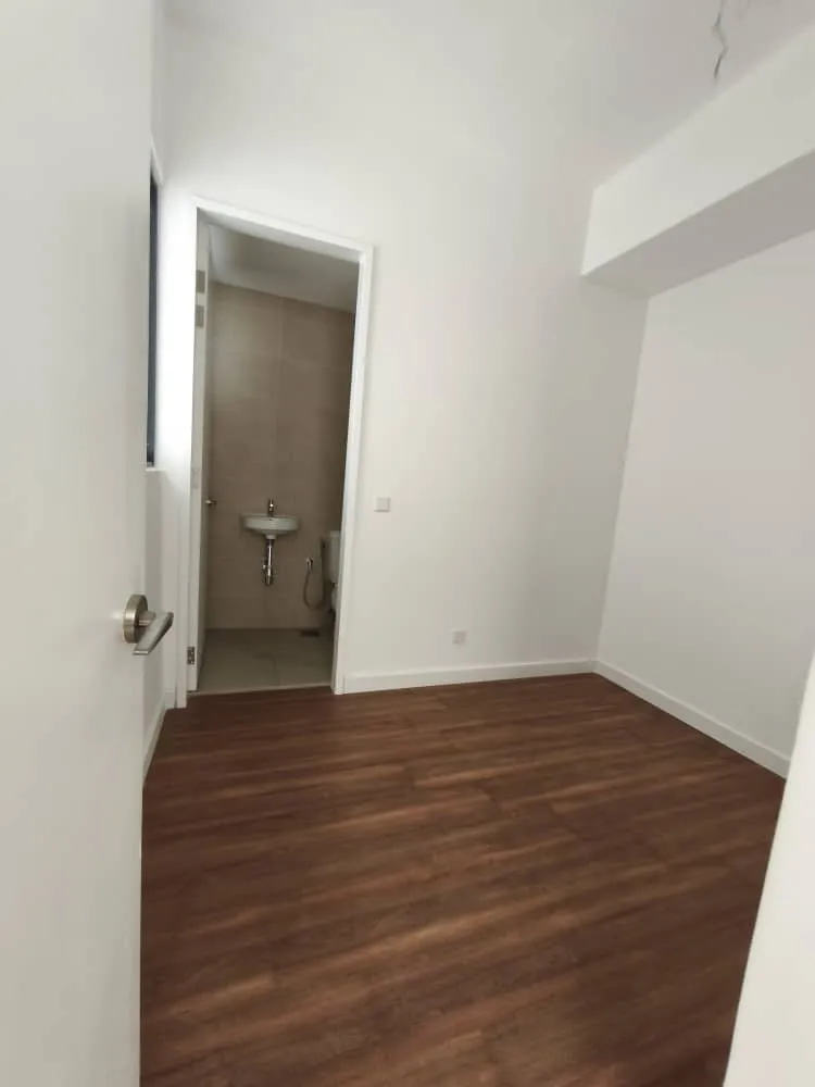 The Legacy OUG unit property photo 10