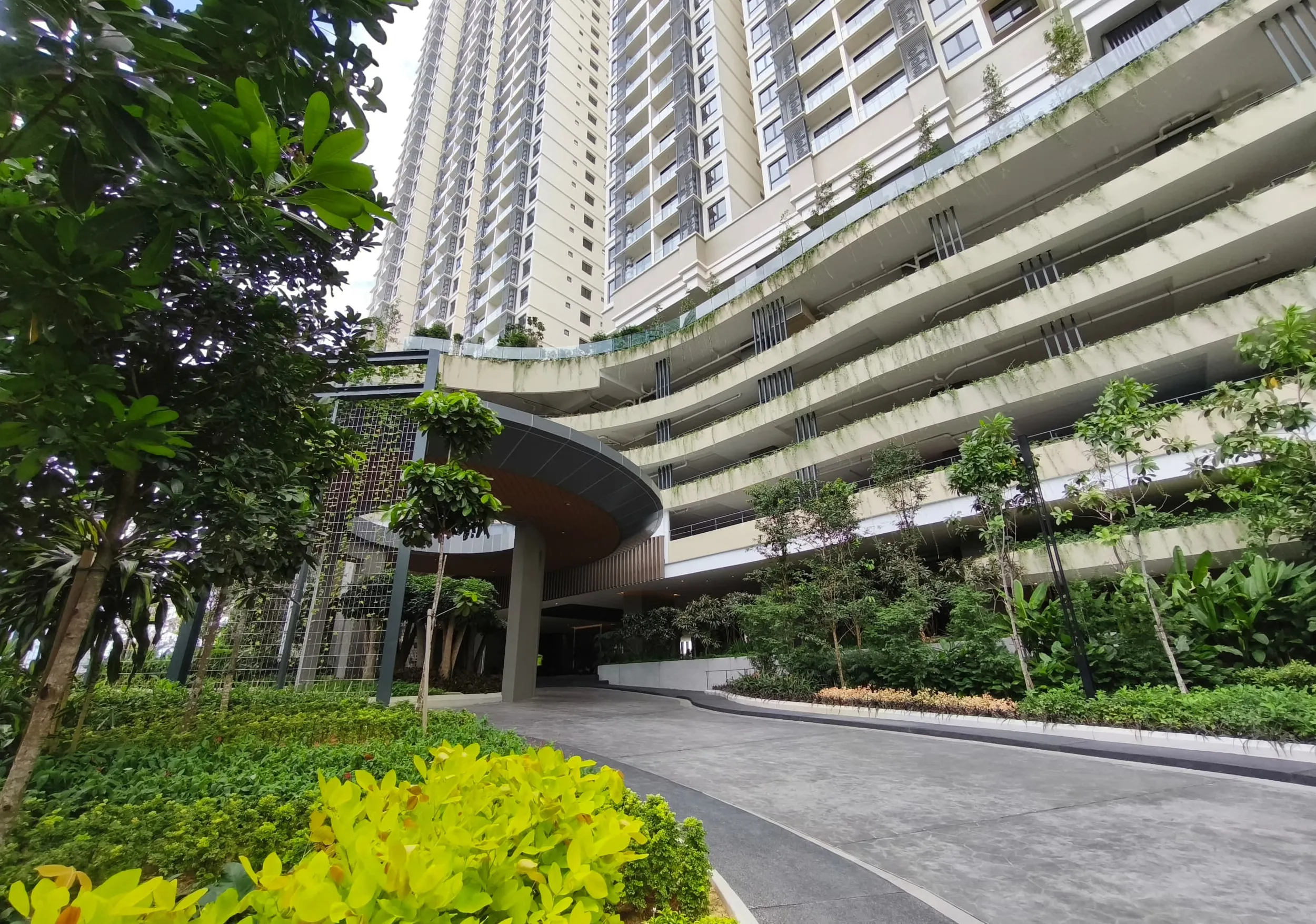 Laurel Residence unit property photo 5