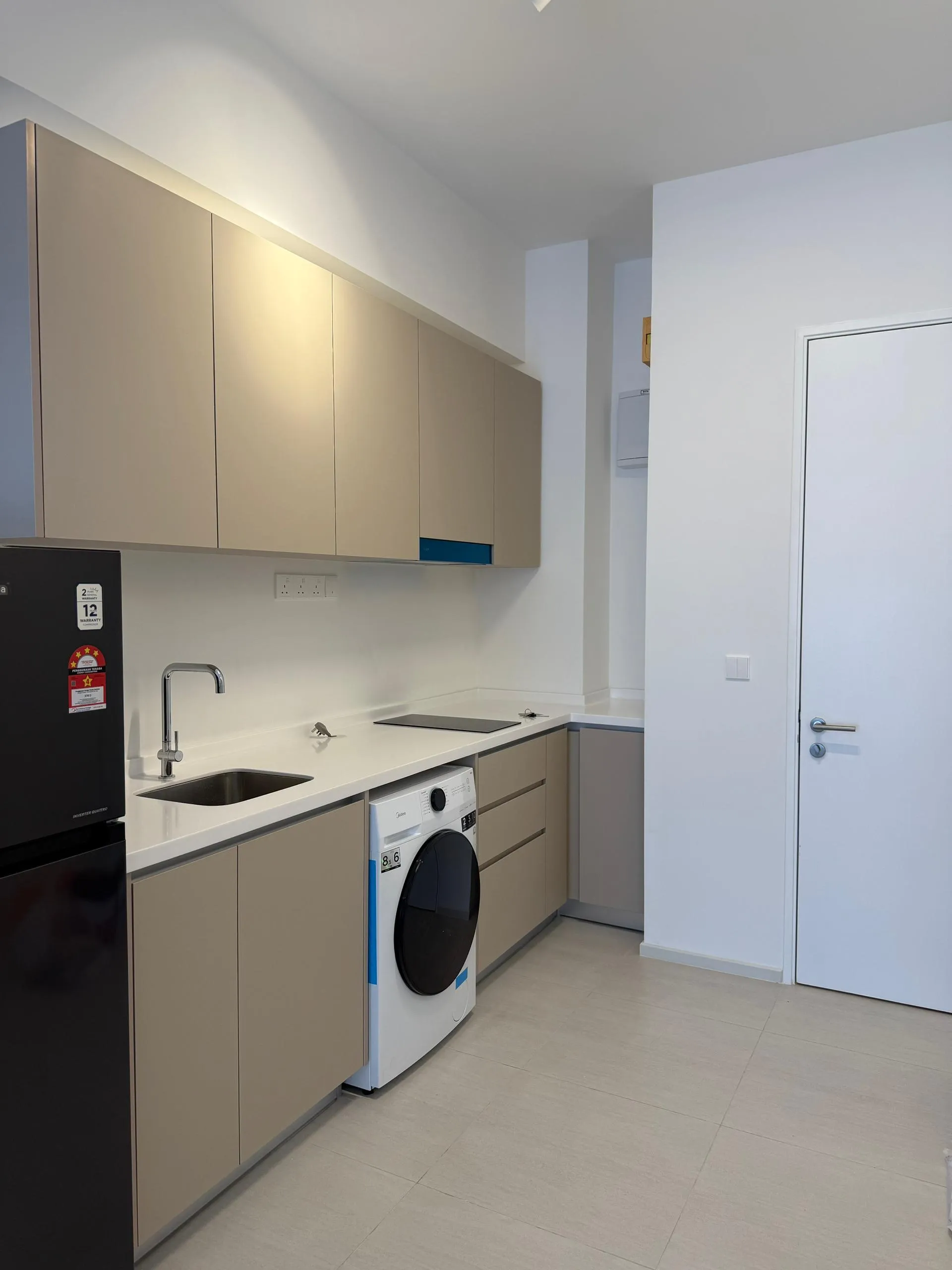 Laurel Residence unit property photo 6