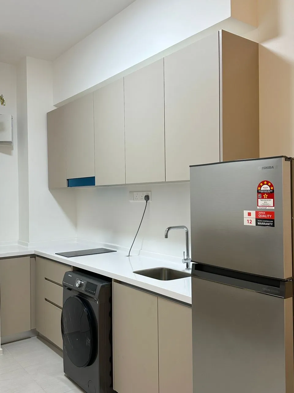 Laurel Residence unit property photo 6