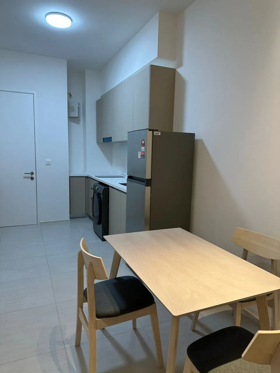 Laurel Residence unit property photo 8