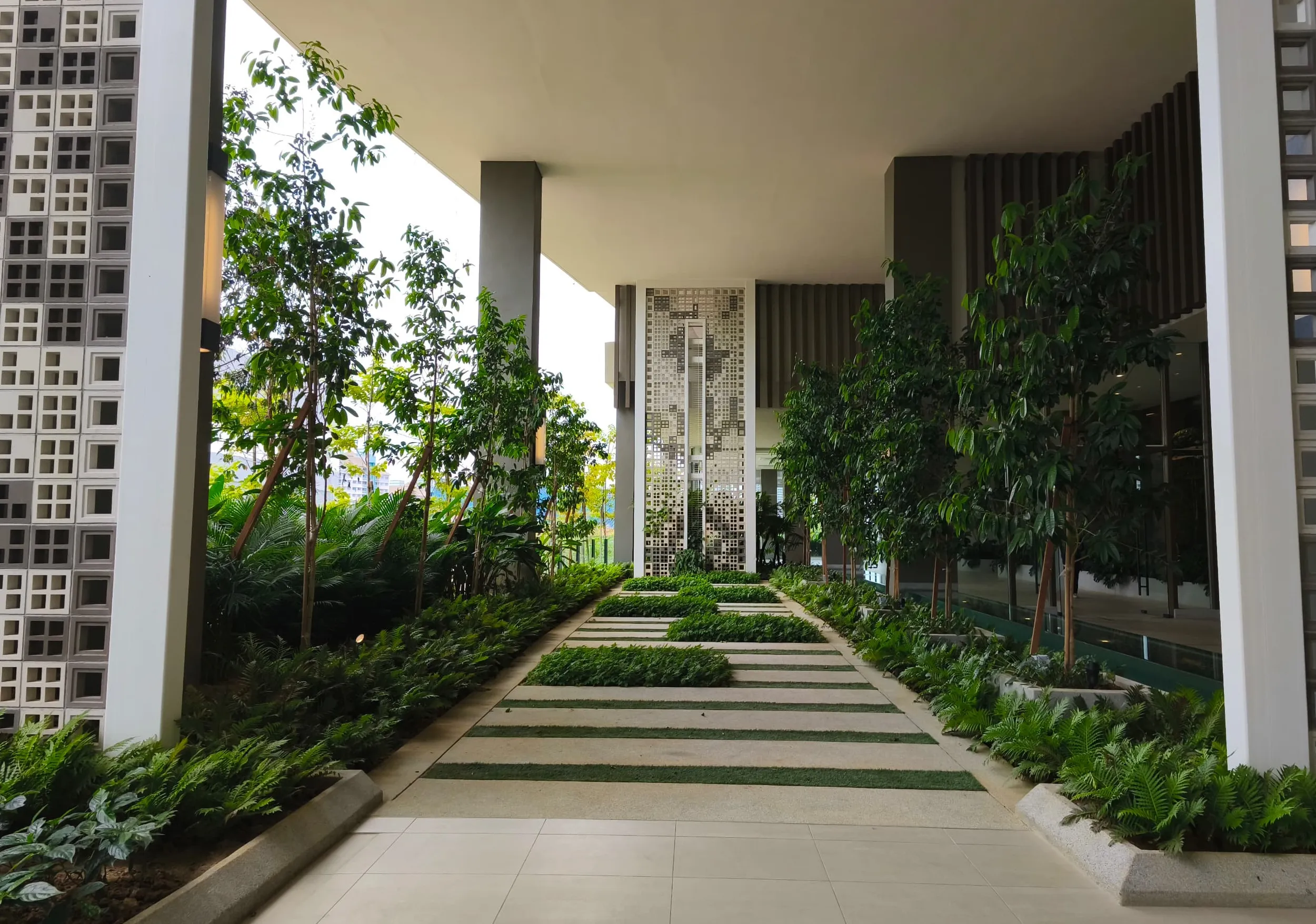 Laurel Residence unit property photo 7