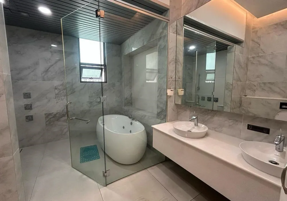 Country Heights Damansara unit property photo 6