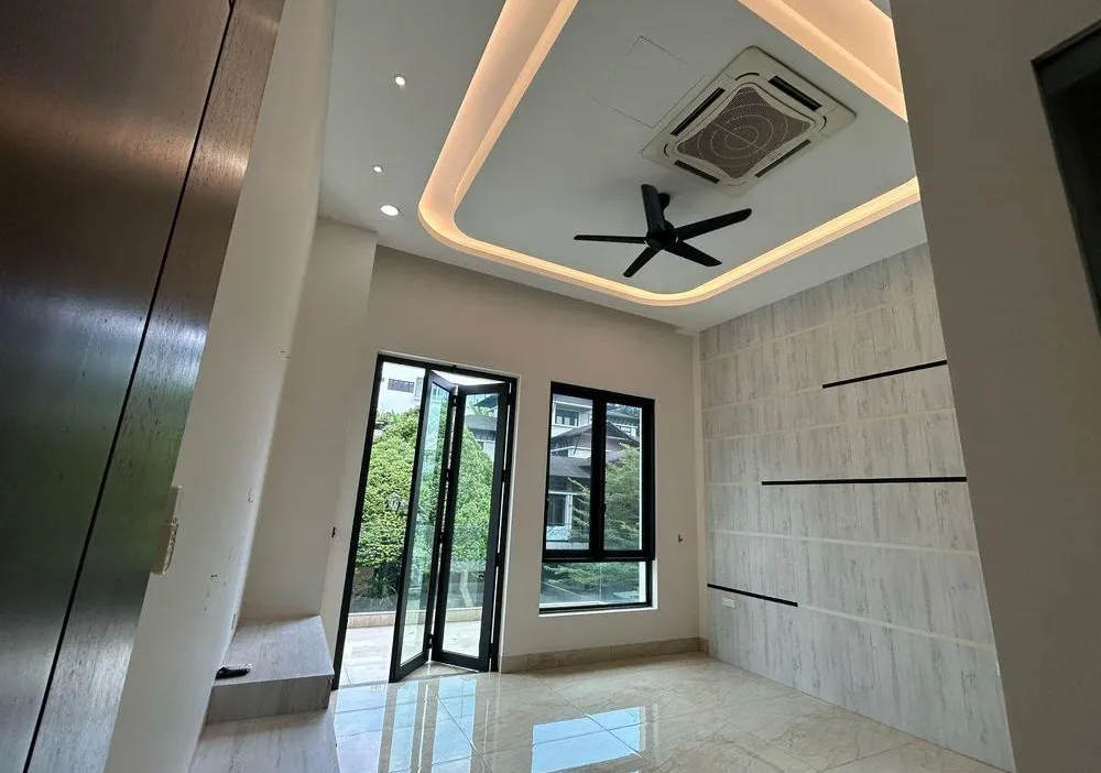 Country Heights Damansara unit property photo 9