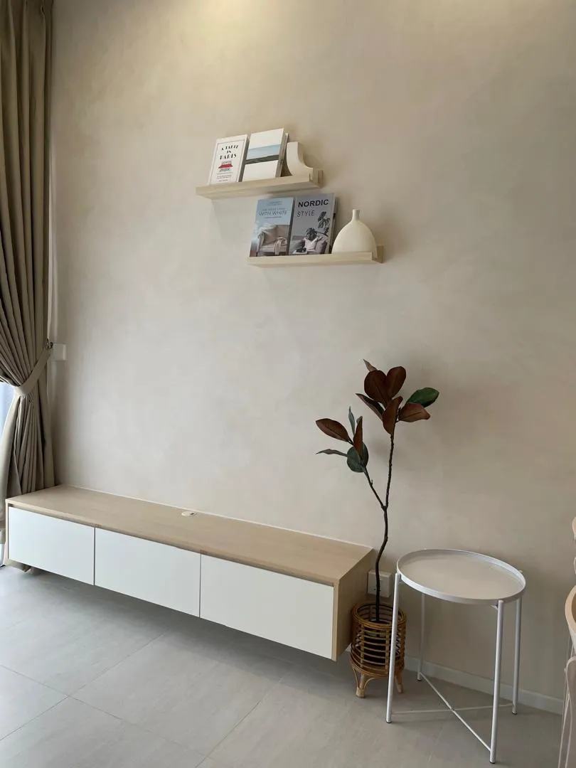 Laurel Residence unit property photo 3