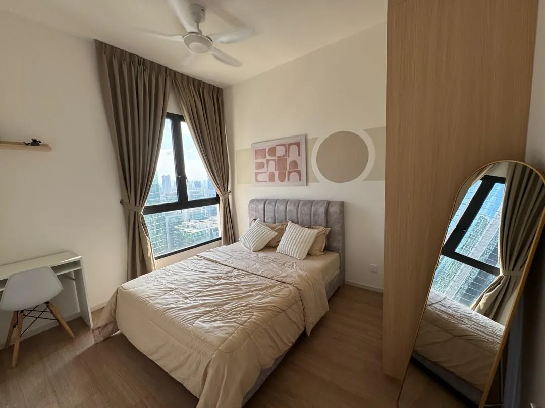 Laurel Residence unit property photo 11