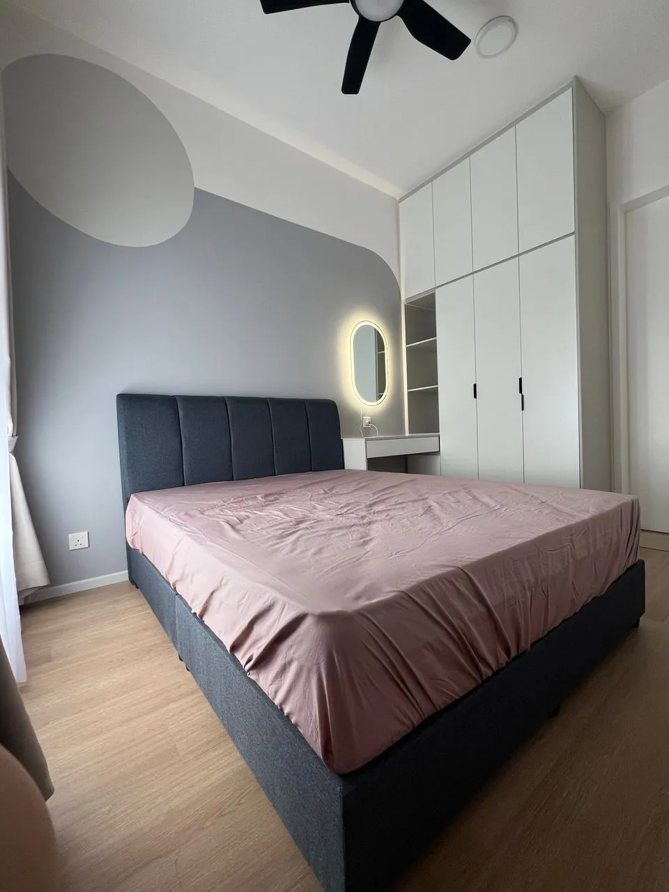 Laurel Residence unit property photo 2