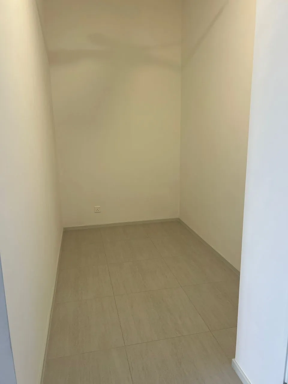 Laurel Residence unit property photo 3
