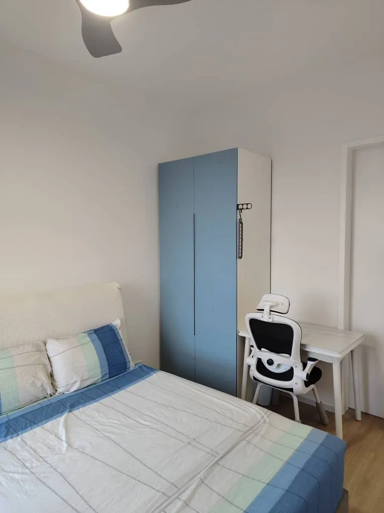 Laurel Residence unit property photo 2