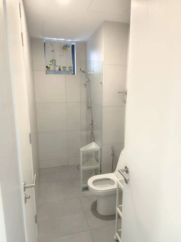 Laurel Residence unit property photo 9