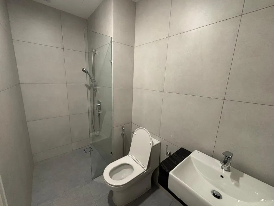 Laurel Residence unit property photo 2