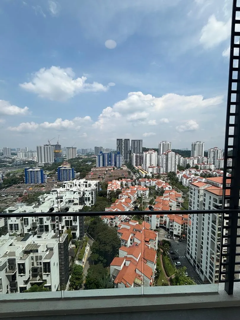 Laurel Residence unit property photo 3