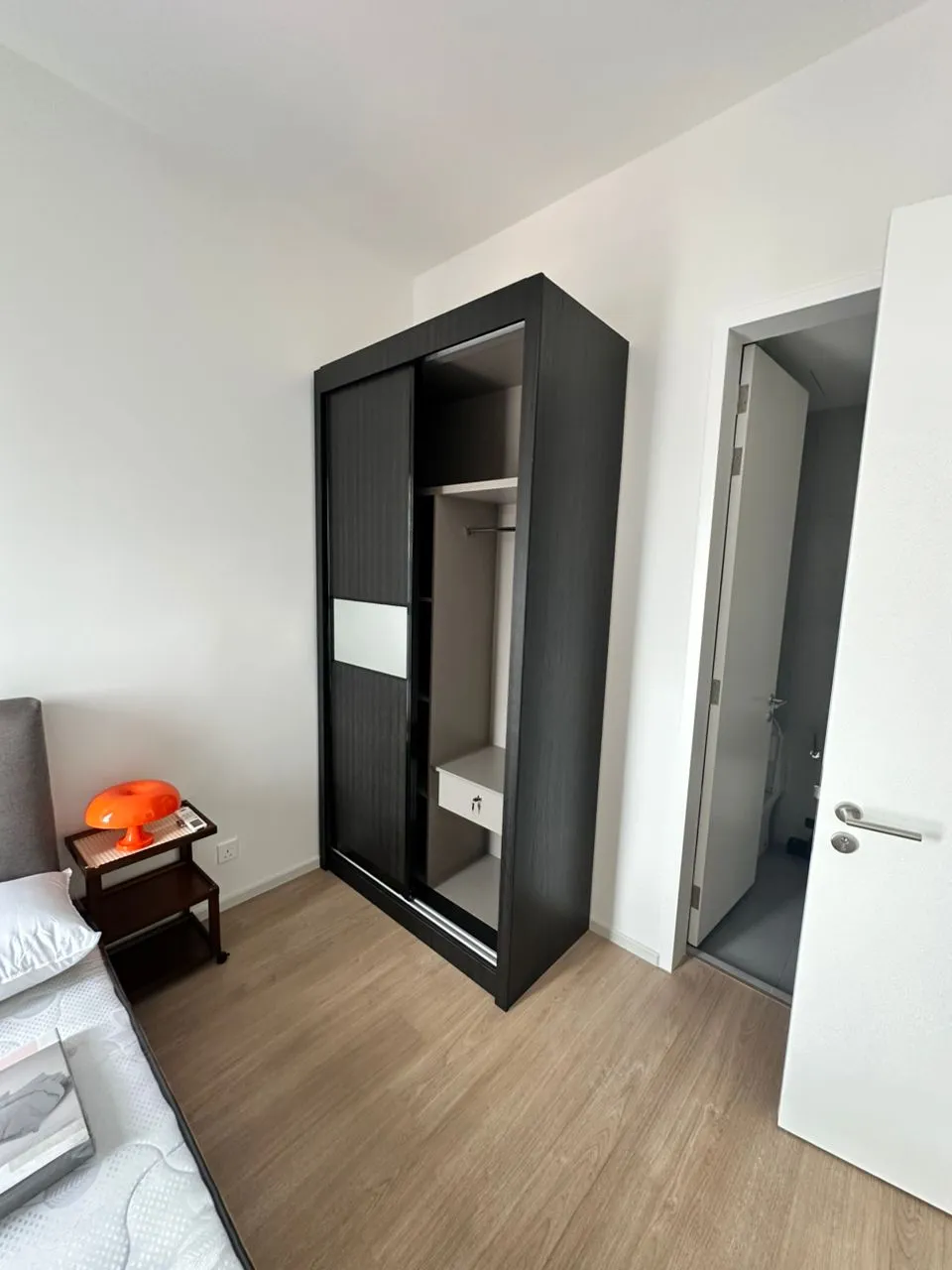 Laurel Residence unit property photo 5