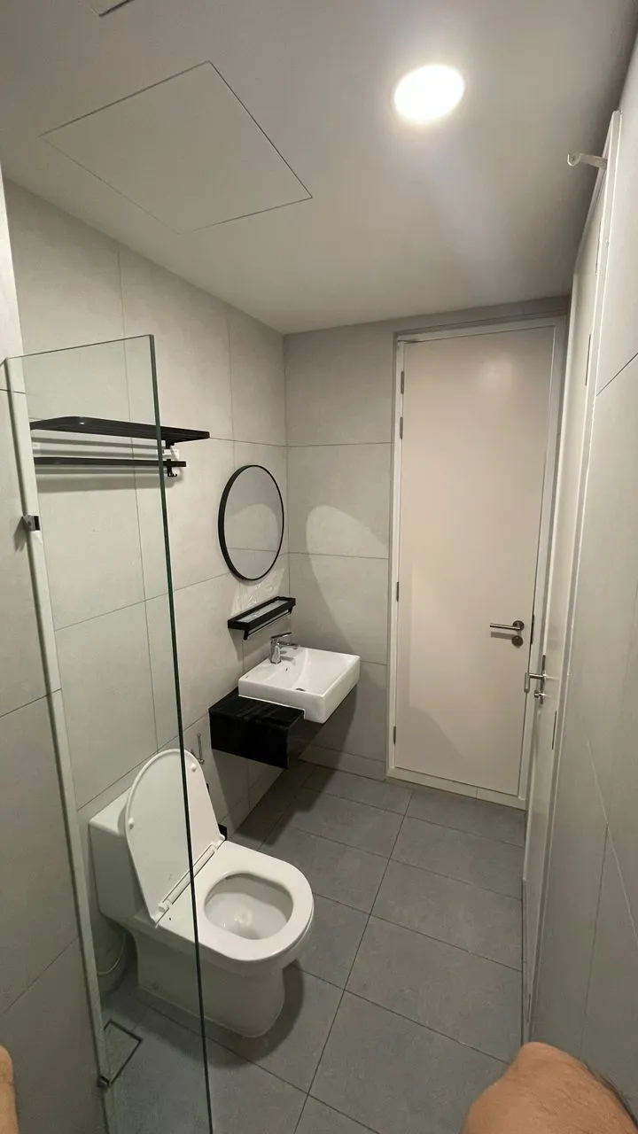 Laurel Residence unit property photo 7
