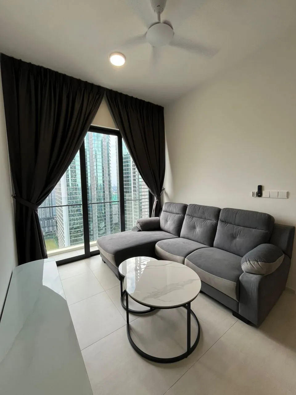 Laurel Residence unit property photo 1