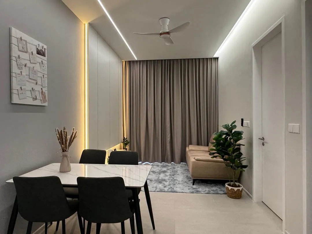 Laurel Residence unit property photo 1