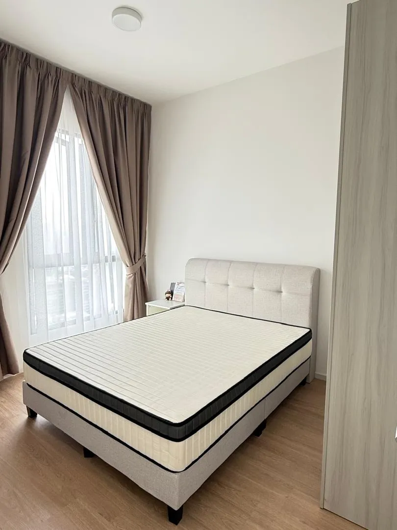 Laurel Residence unit property photo 3