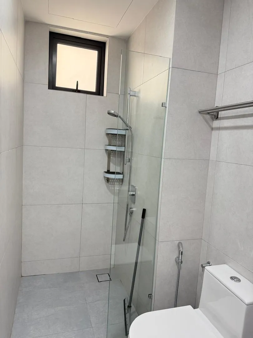 Laurel Residence unit property photo 6