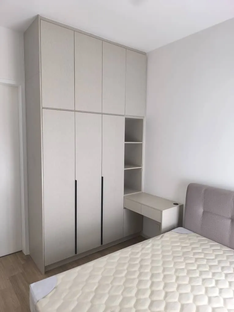 Laurel Residence unit property photo 6