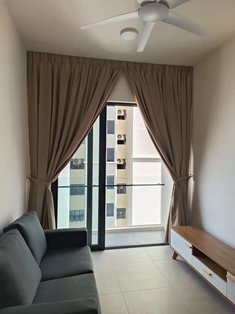 Laurel Residence unit property photo 5