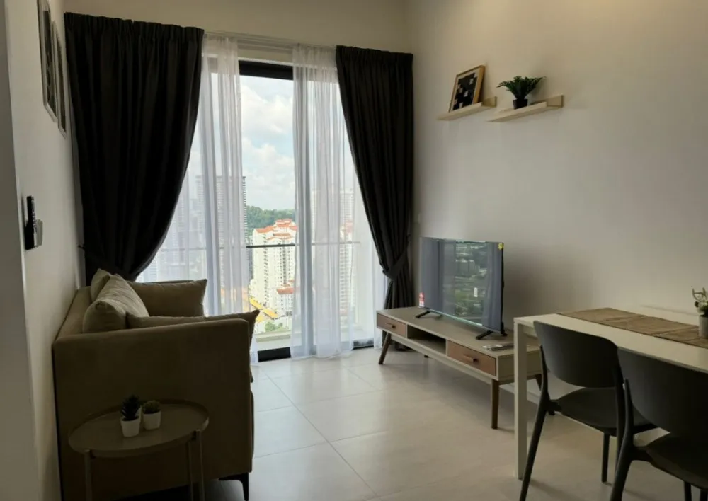 Laurel Residence unit property photo 1