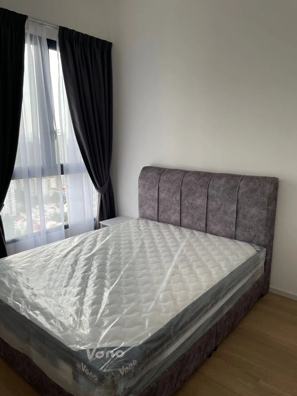 Laurel Residence unit property photo 2