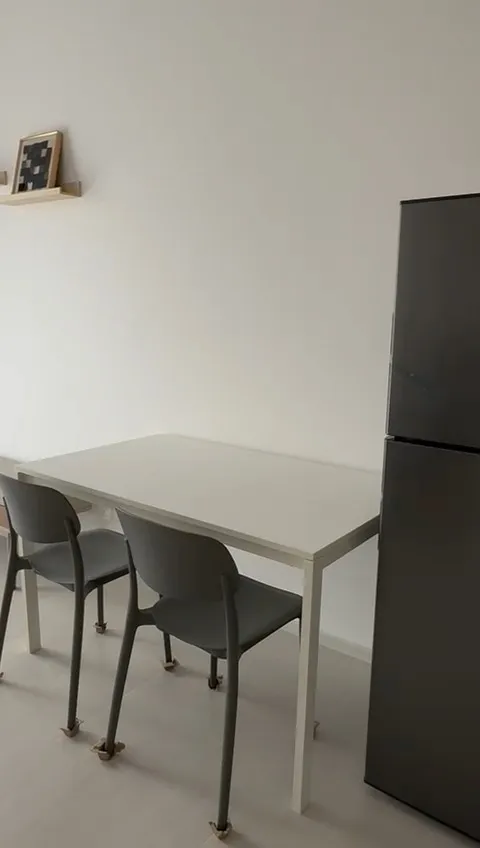 Laurel Residence unit property photo 5
