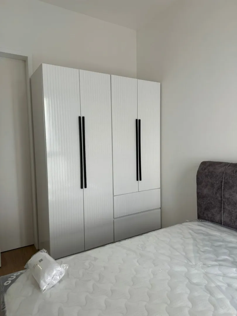 Laurel Residence unit property photo 9