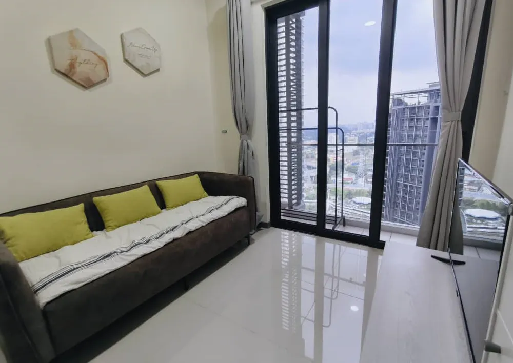 Laurel Residence unit property photo 1