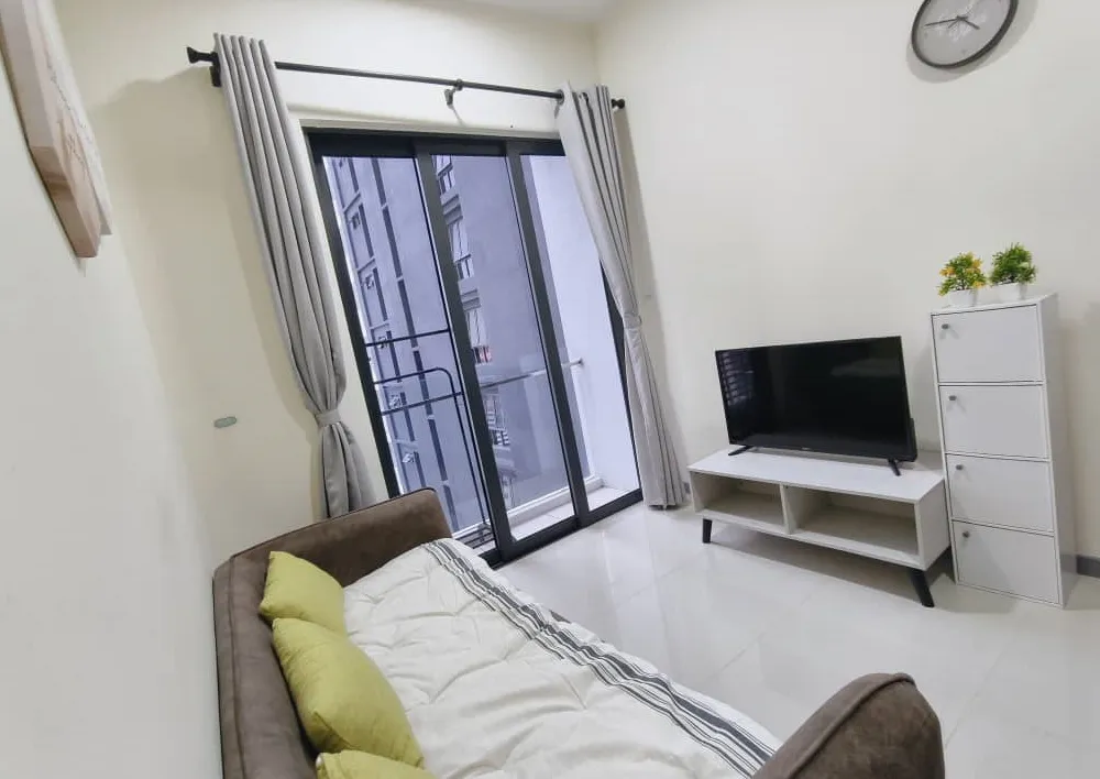 Laurel Residence unit property photo 2