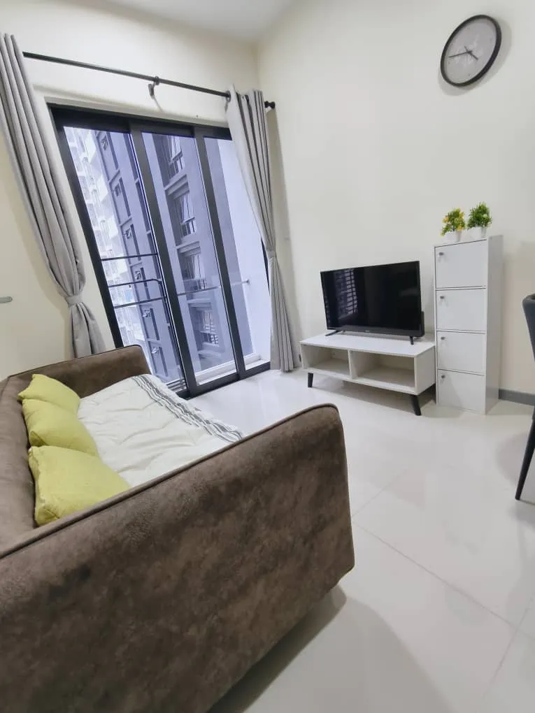 Laurel Residence unit property photo 5