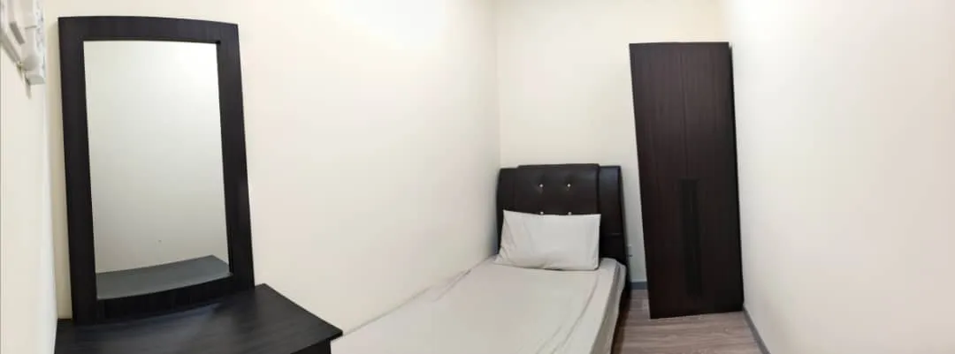 Laurel Residence unit property photo 6