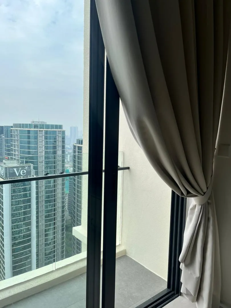Laurel Residence unit property photo 5