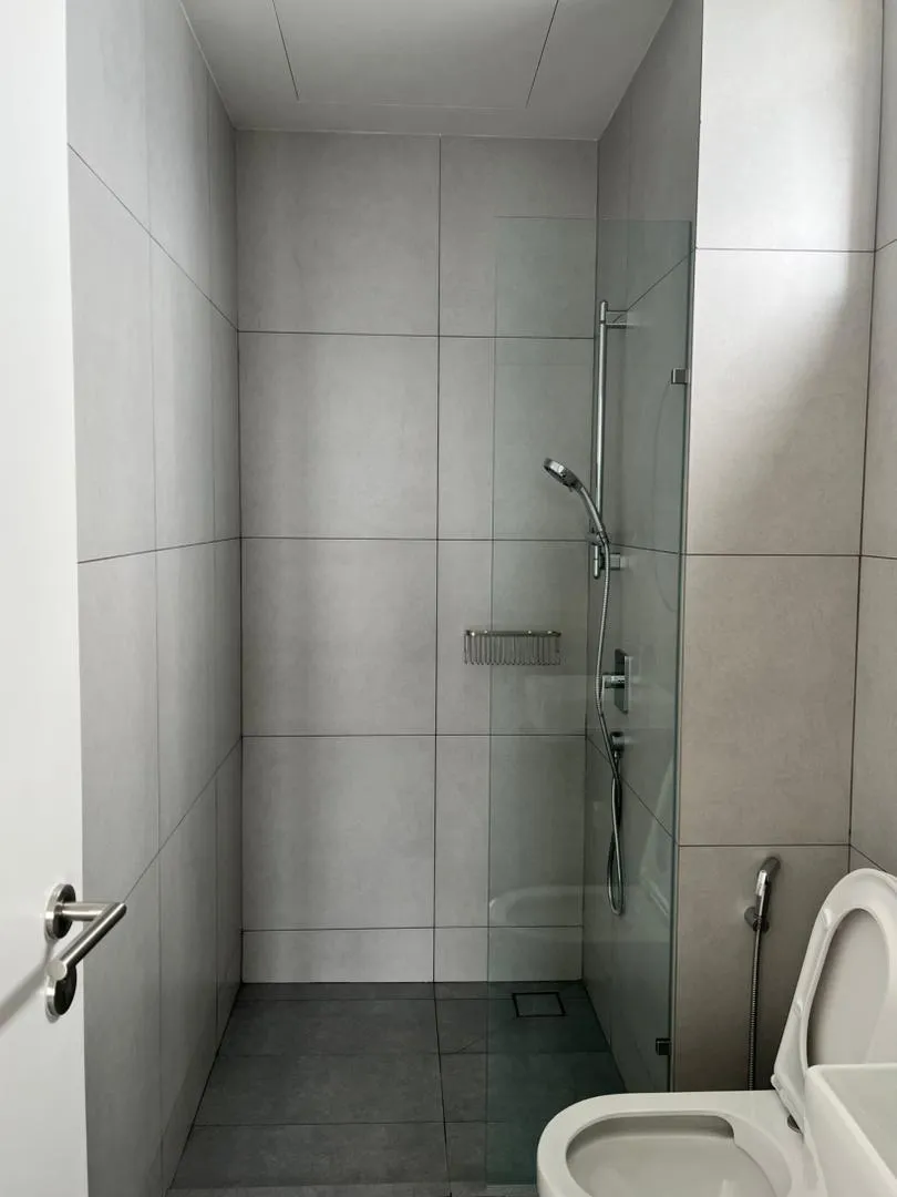 Laurel Residence unit property photo 7