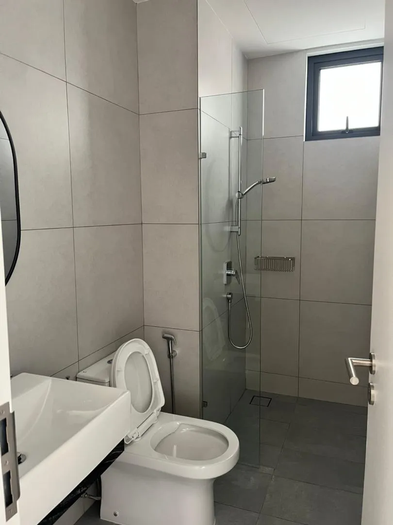 Laurel Residence unit property photo 12