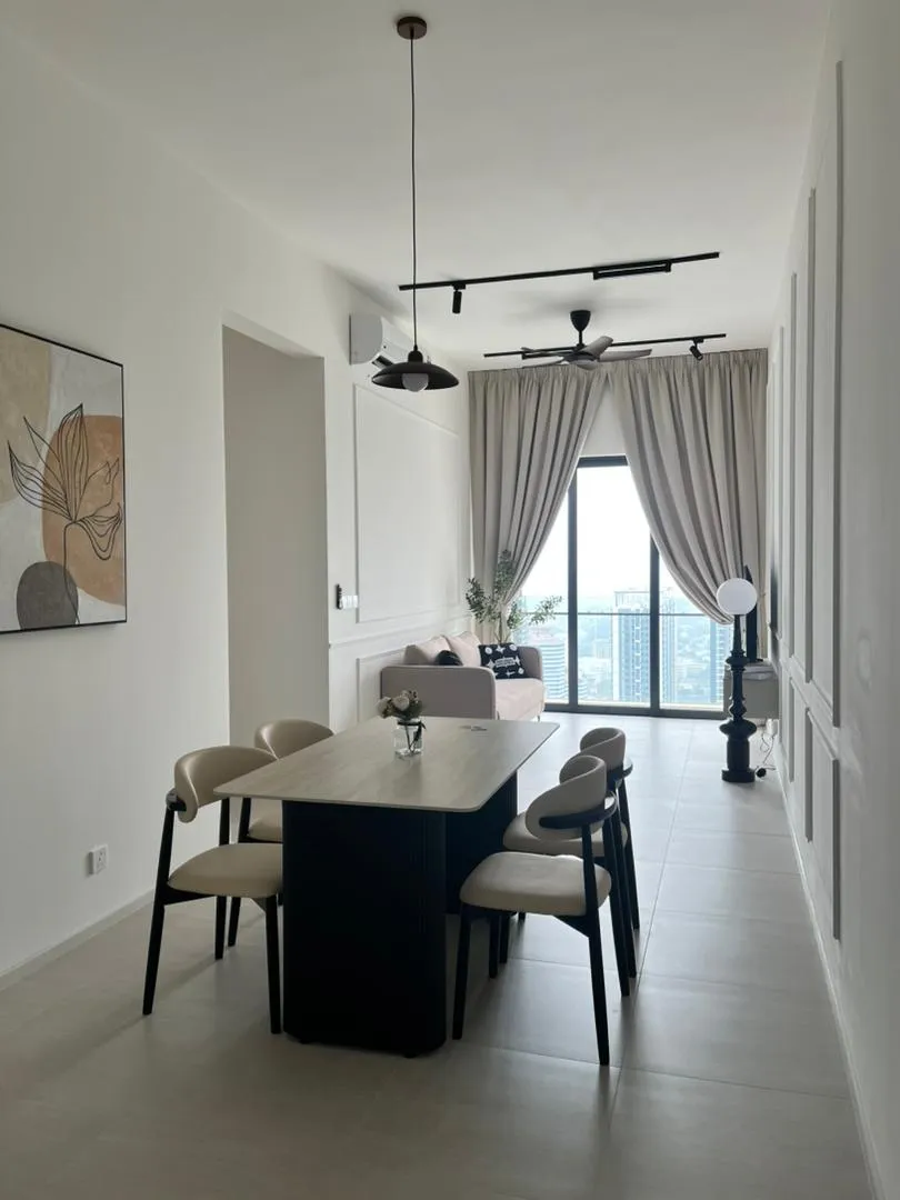 Laurel Residence unit property photo 15