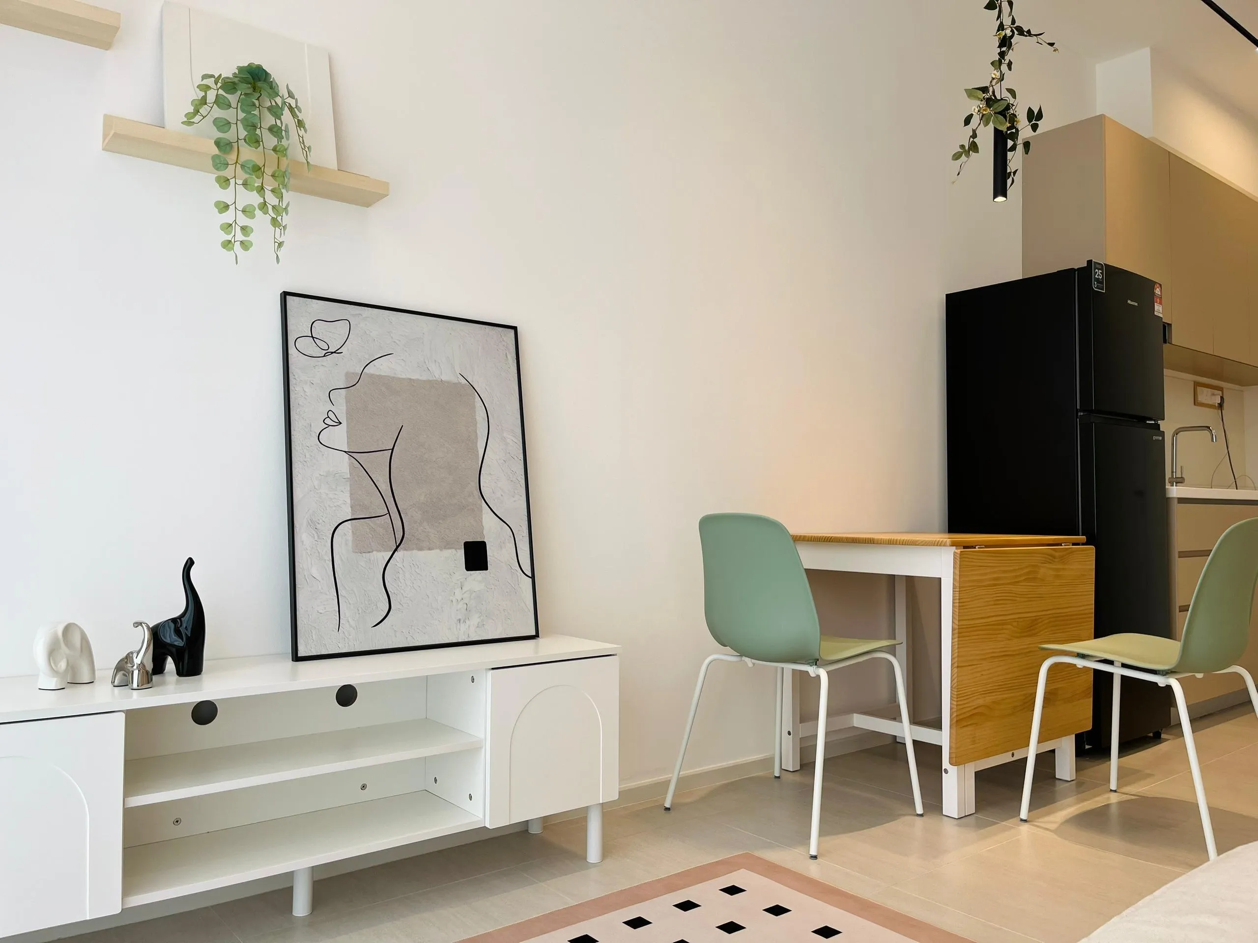 Laurel Residence unit property photo 1