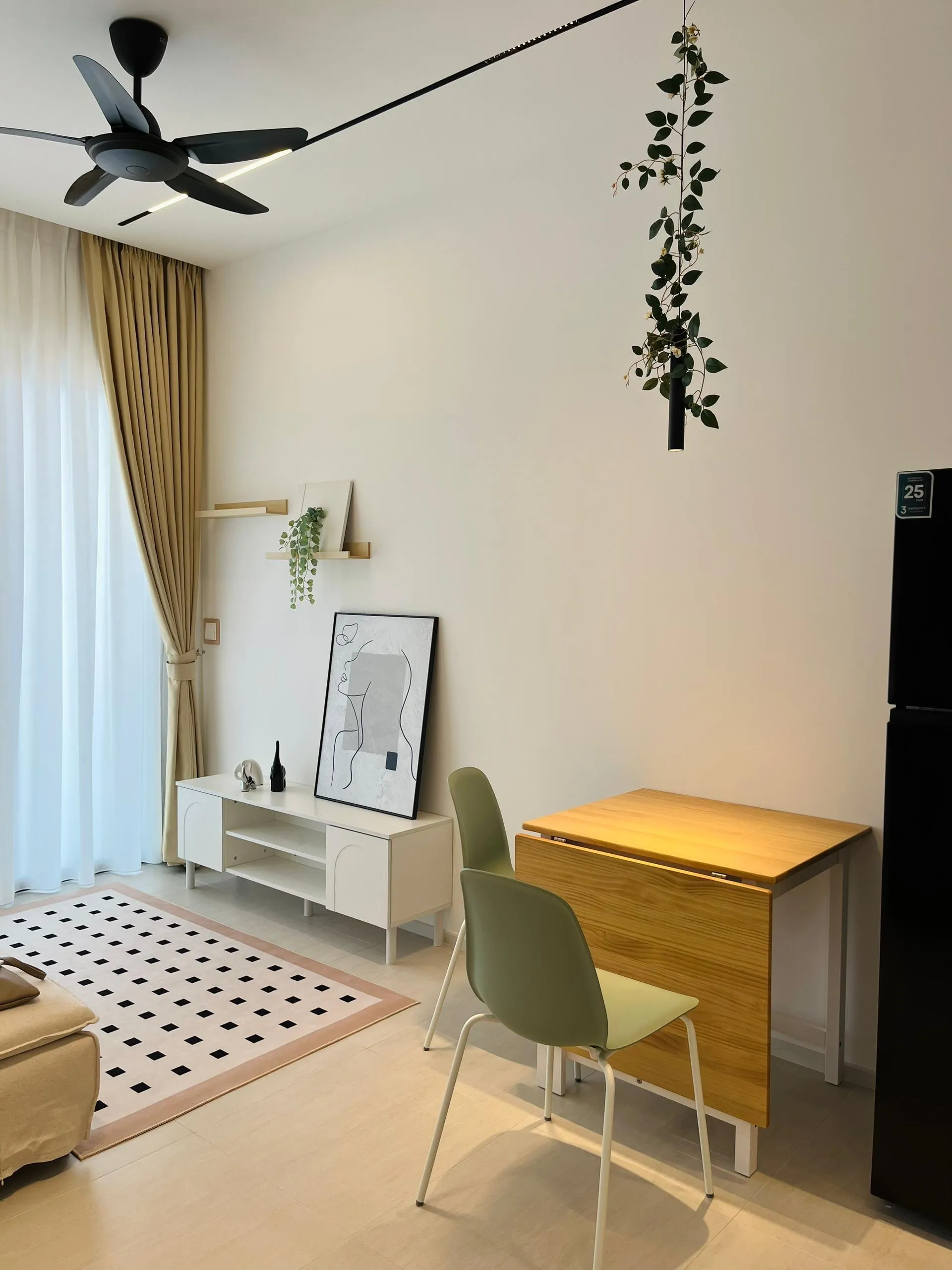 Laurel Residence unit property photo 12