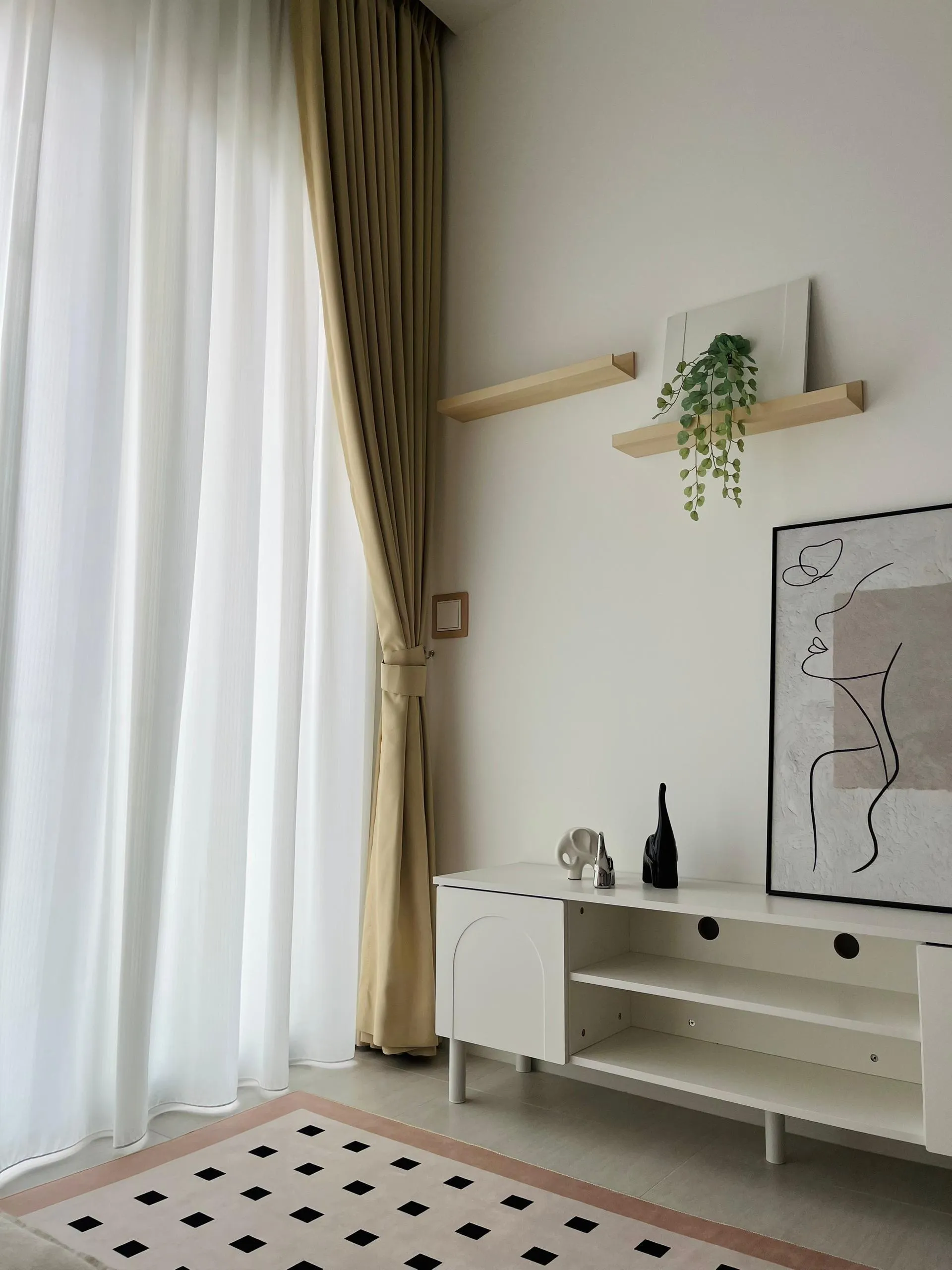 Laurel Residence unit property photo 14