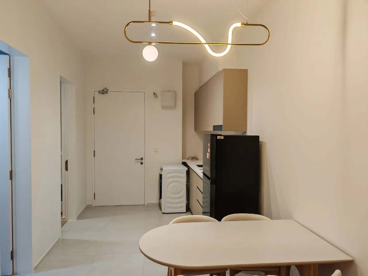 Laurel Residence unit property photo 3