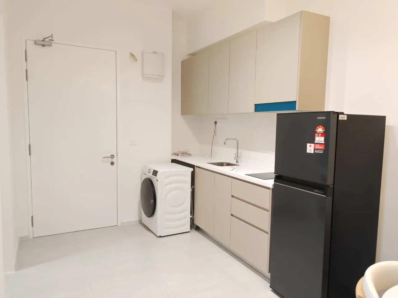 Laurel Residence unit property photo 4