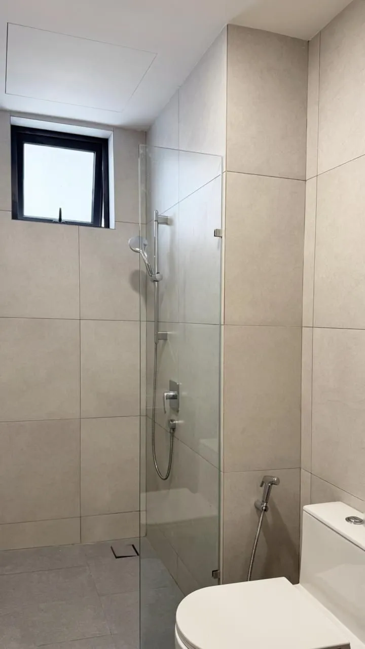 Laurel Residence unit property photo 5