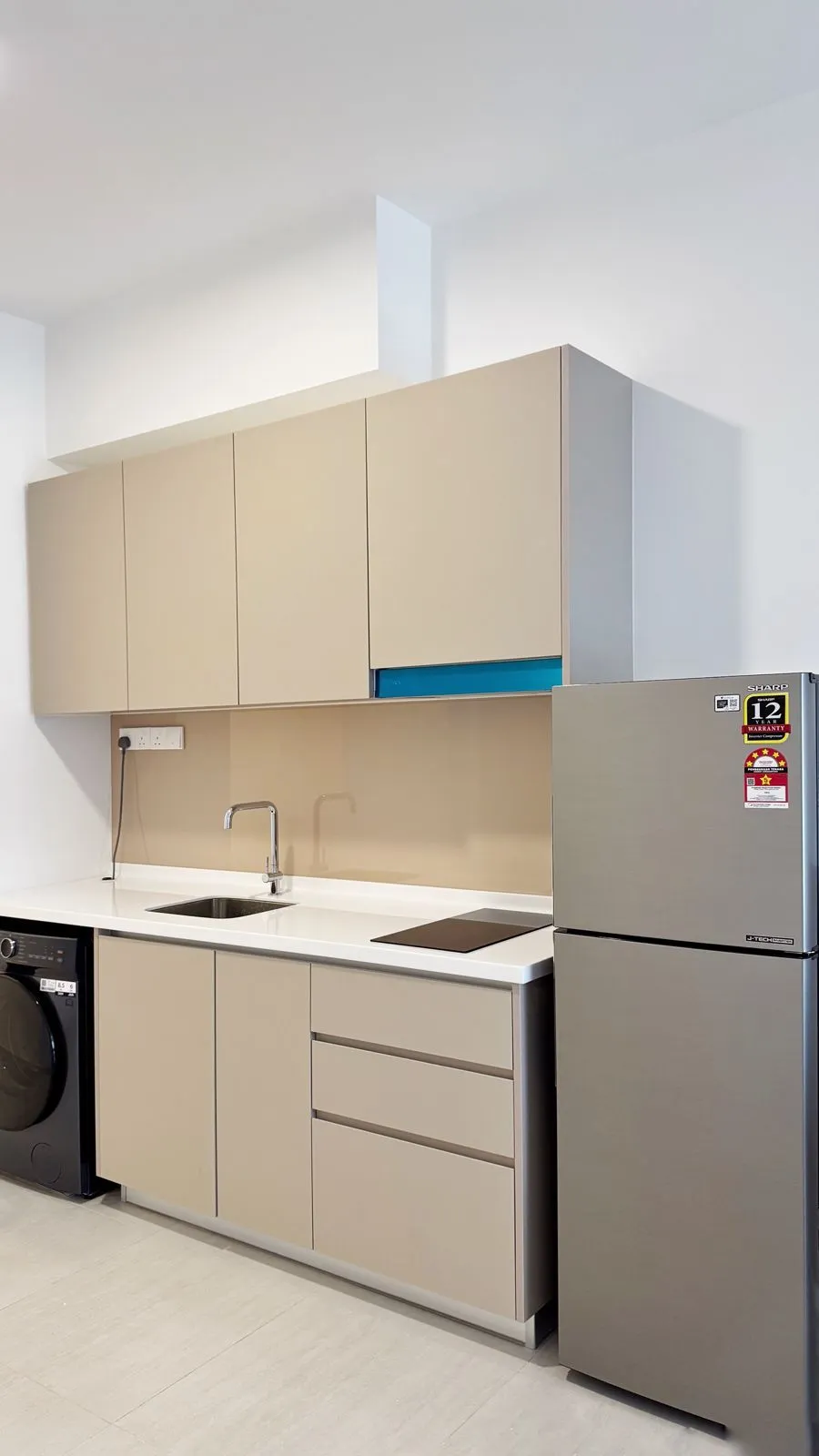 Laurel Residence unit property photo 3