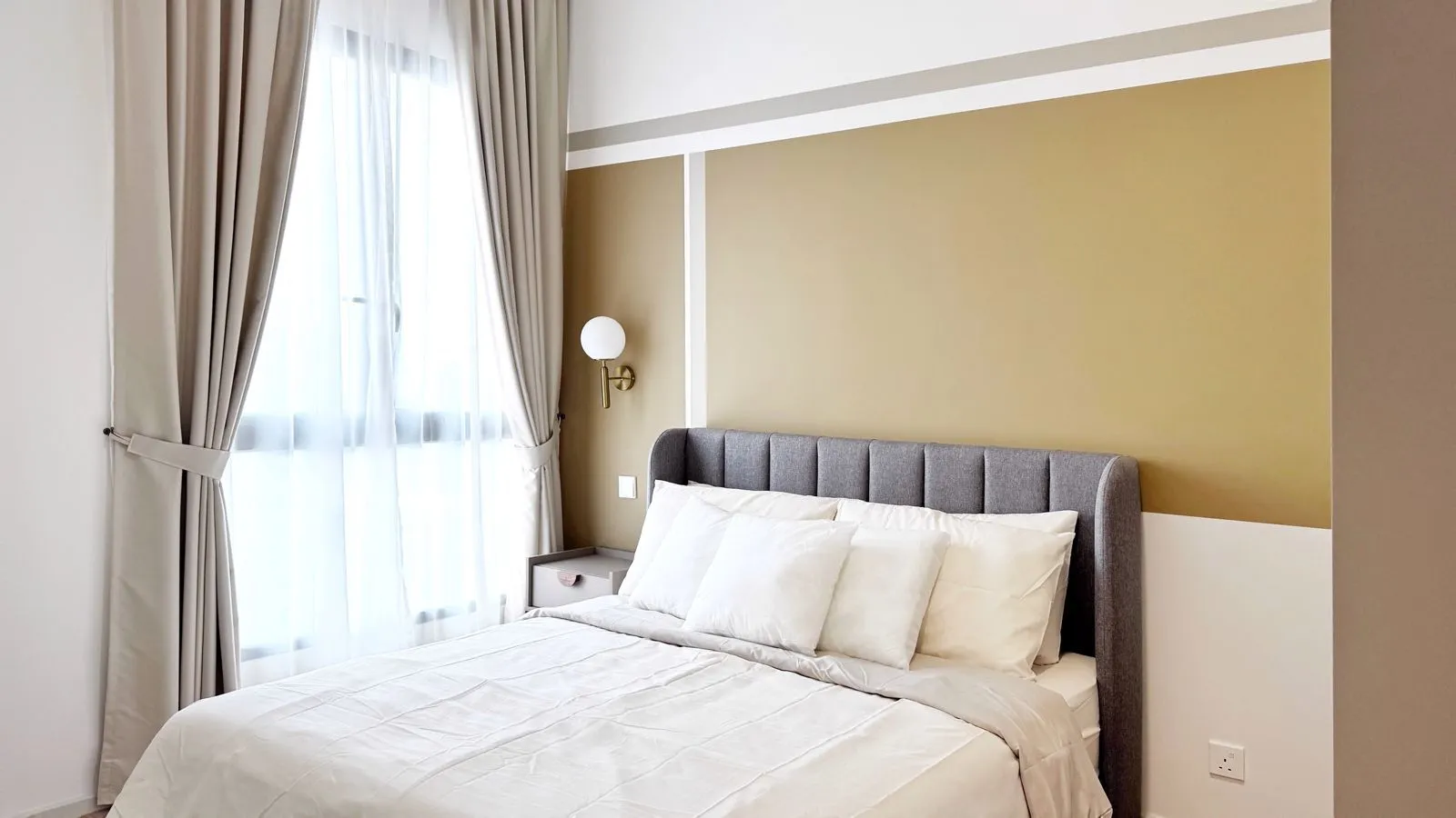 Laurel Residence unit property photo 4